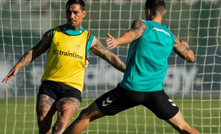 El Chimy Ávila se suma a las bajas de Isco y Junior frente al Mallorca