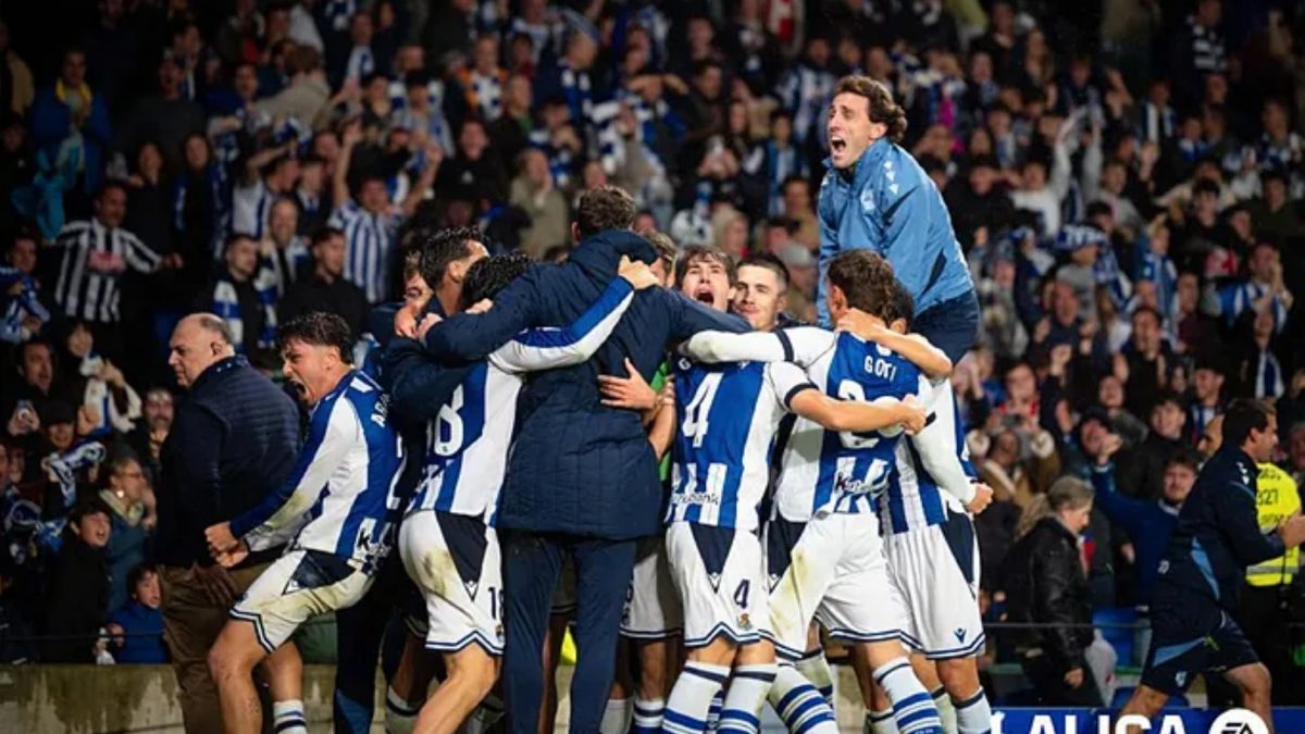 Anoeta en los derbis es más txuriurdin aún