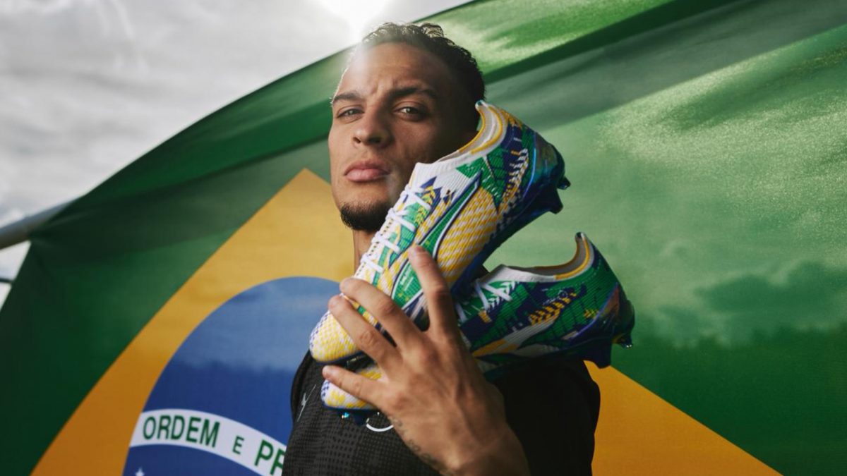 Antony estrenará ante el Lyon unas botas personalizadas en homenaje al GP de Brasil de Fórmula 1