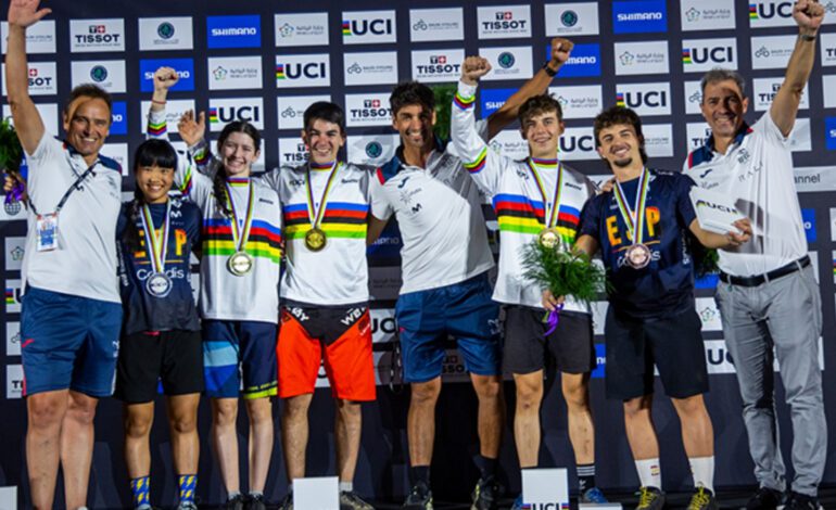 Andrea Pérez, Ferrán Gonzalo y Travis Asenjo, campeones del mundo de trial en categoría júnior