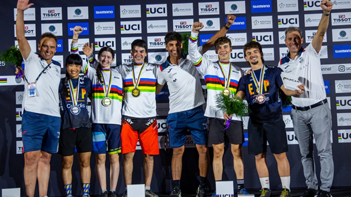 Andrea Pérez, Ferrán Gonzalo y Travis Asenjo, campeones del mundo de trial en categoría júnior