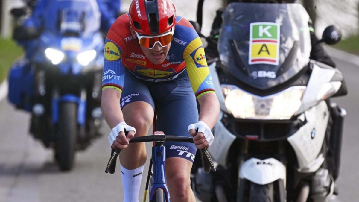 Pedersen carga contra una costumbre muy arraigada en el ciclismo: “Son horribles»