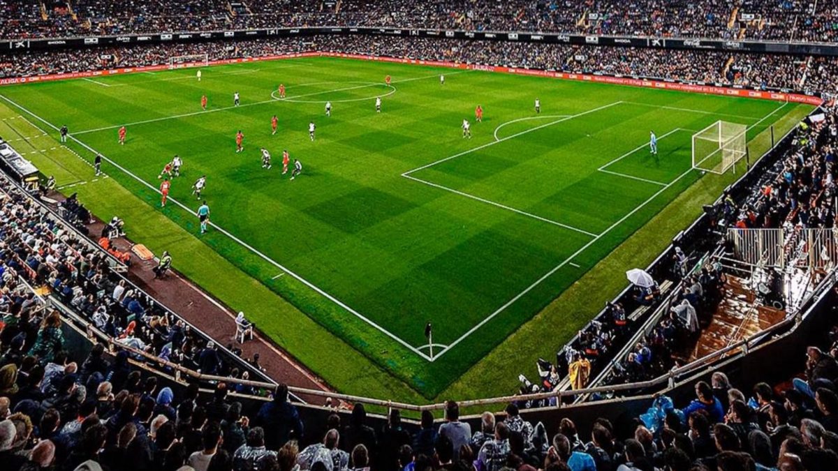 El Valencia abrirá expediente de expulsión de Mestalla al ‘racista del sector 5’