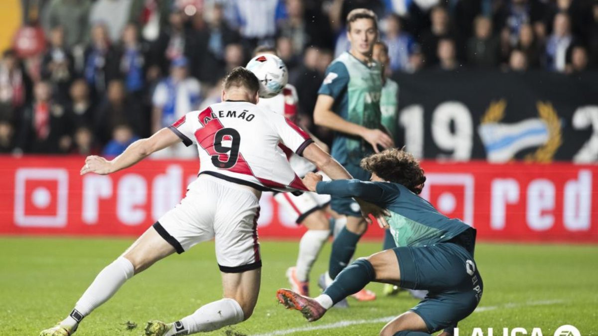 El centro lateral rompe la consistencia babazorra