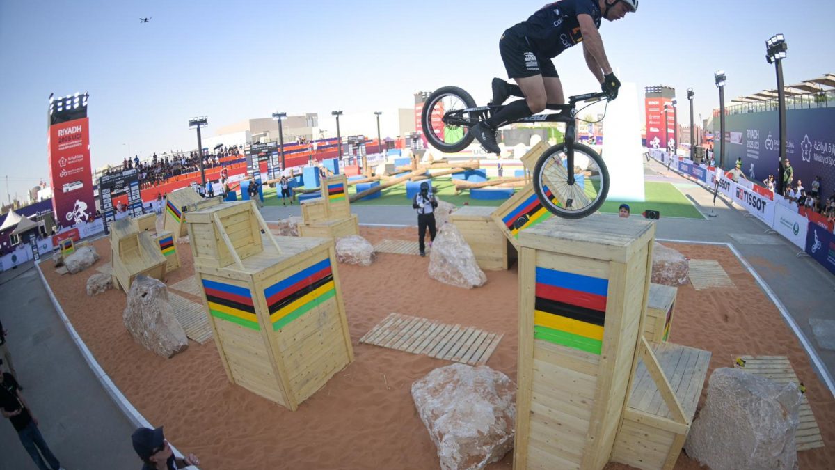 Alejandro Montalvo agranda su reinado en el trial