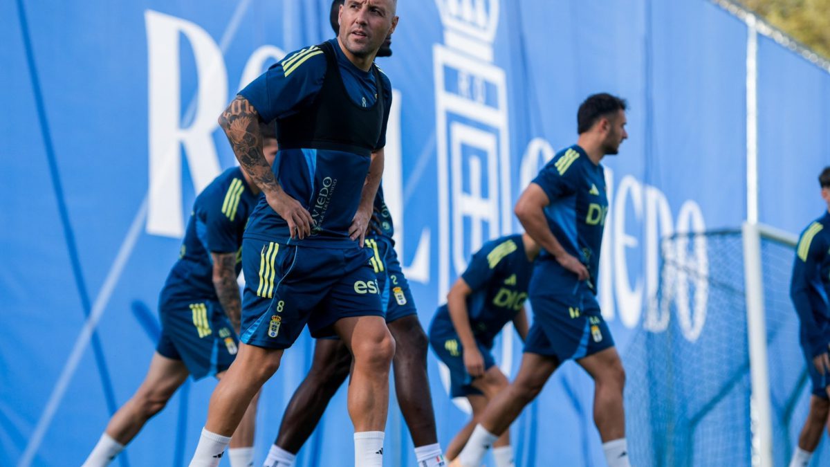 Cazorla asoma la cabeza: vuelve a entrenarse con el grupo