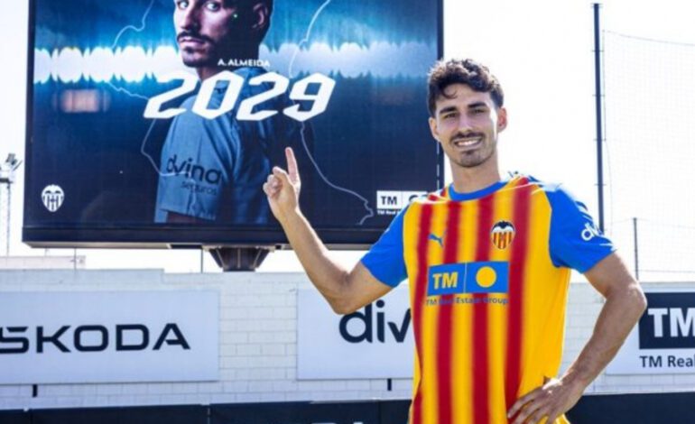 ¡tercer agente en menos de un año!