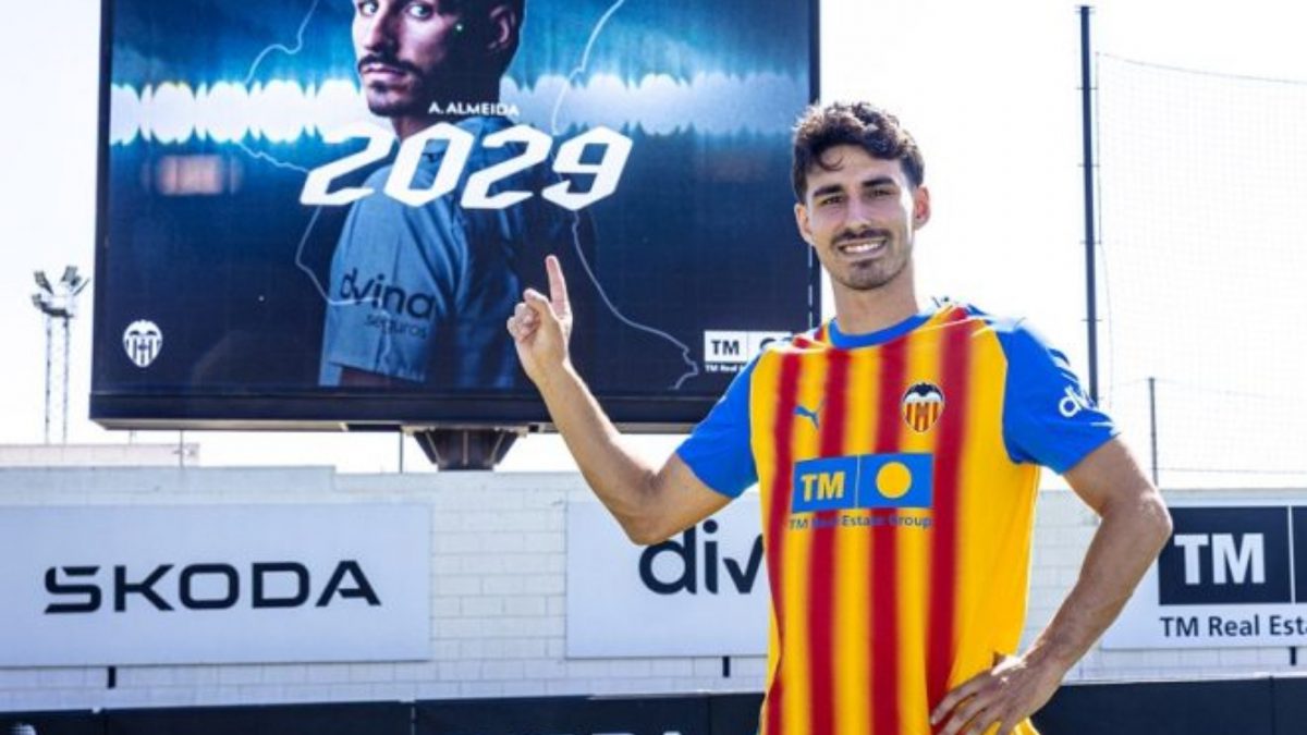 ¡tercer agente en menos de un año!