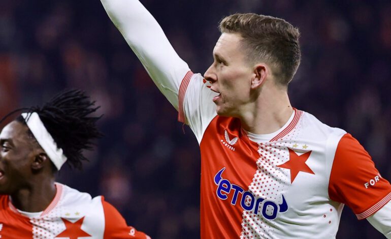 El Slavia golea y Trpišovský adelanta la vuelta a las listas de Ogbu