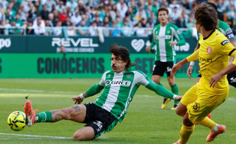 Bellerín sufre una lesión en el sóleo