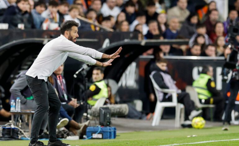 repite once titular y el equipo suma puntos desde el banquillo