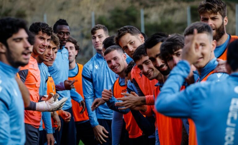 Sin Oyarzabal, Guedes, Sadiq y… Carrera