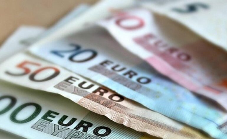 El 47% de los jóvenes españoles tiene más efectivo en casa desde el apagón que antes, según Denaria y GAD3