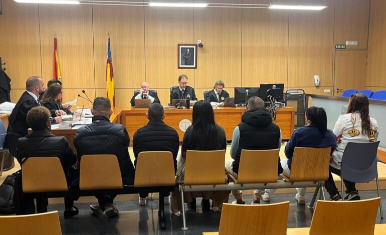 La trama de explotación sexual de Alzira (Valencia): obligadas a prostituirse 24 horas y a pagar 100 euros a la semana por habitación