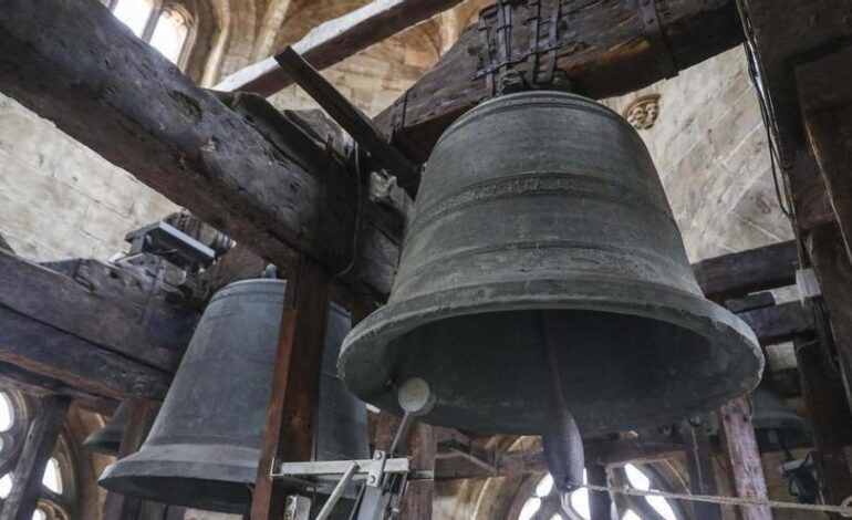 Oviedo y sus rincones Campana Wamba de la catedral de Oviedo