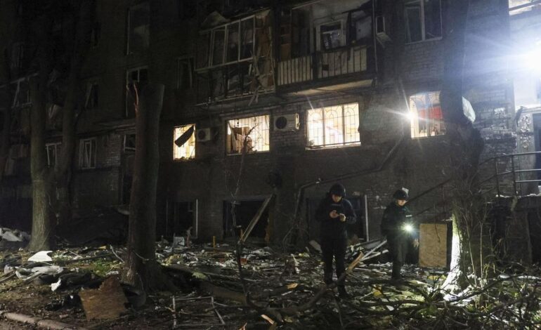 Nos humillan, una y otra vez. Es casi un acto de depredación