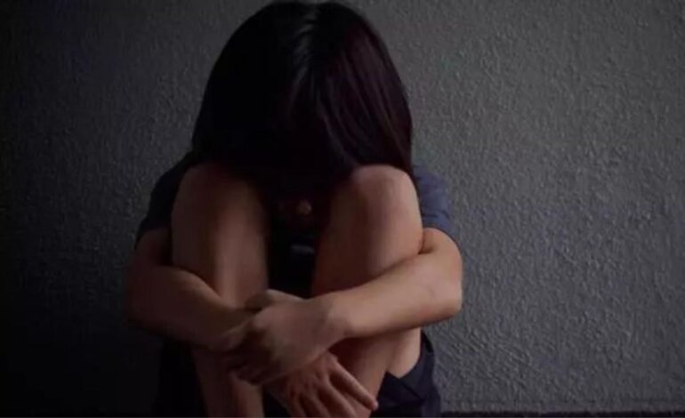 AGRESIÓN SEXUAL NIÑA | La Policía detiene a un hombre por agredir sexualmente a una niña de 12 años en la puerta de un colegio