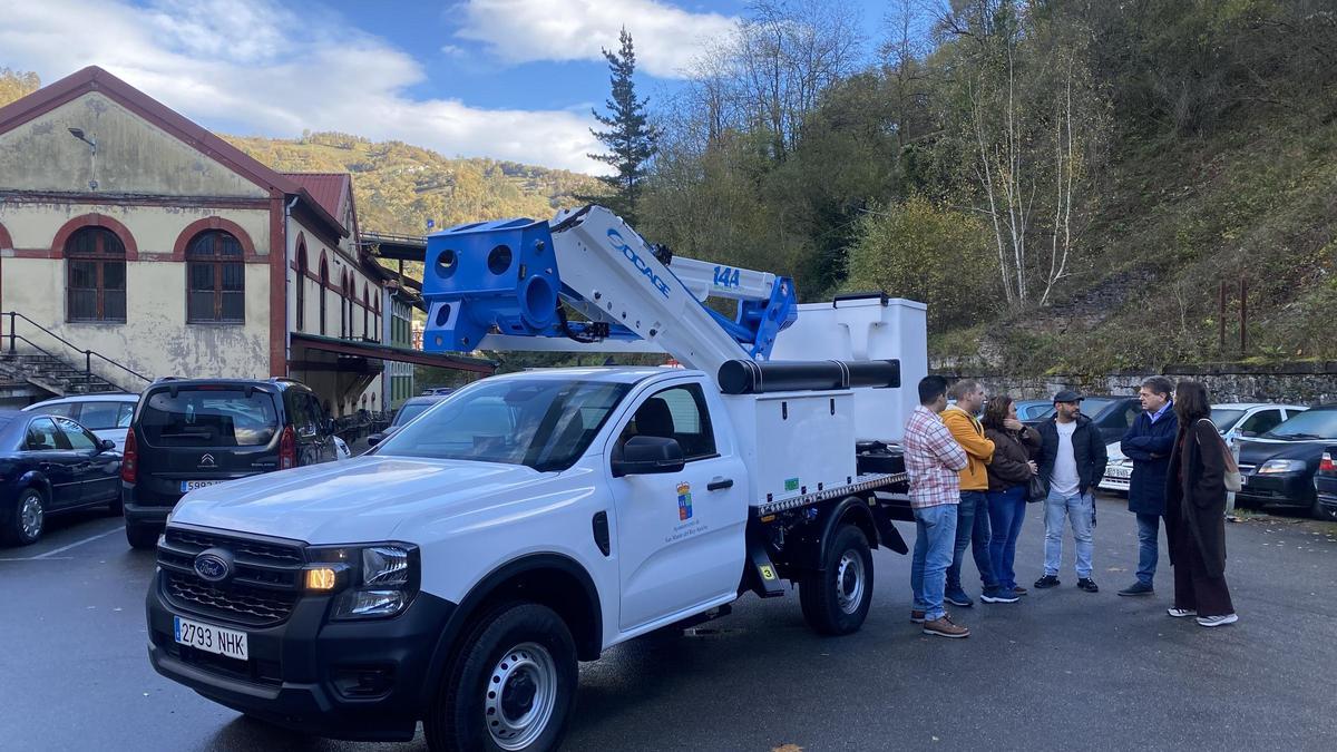 San Martín inicia con la compra de un camión grúa para el servicio eléctrico la renovación de la flota municipal