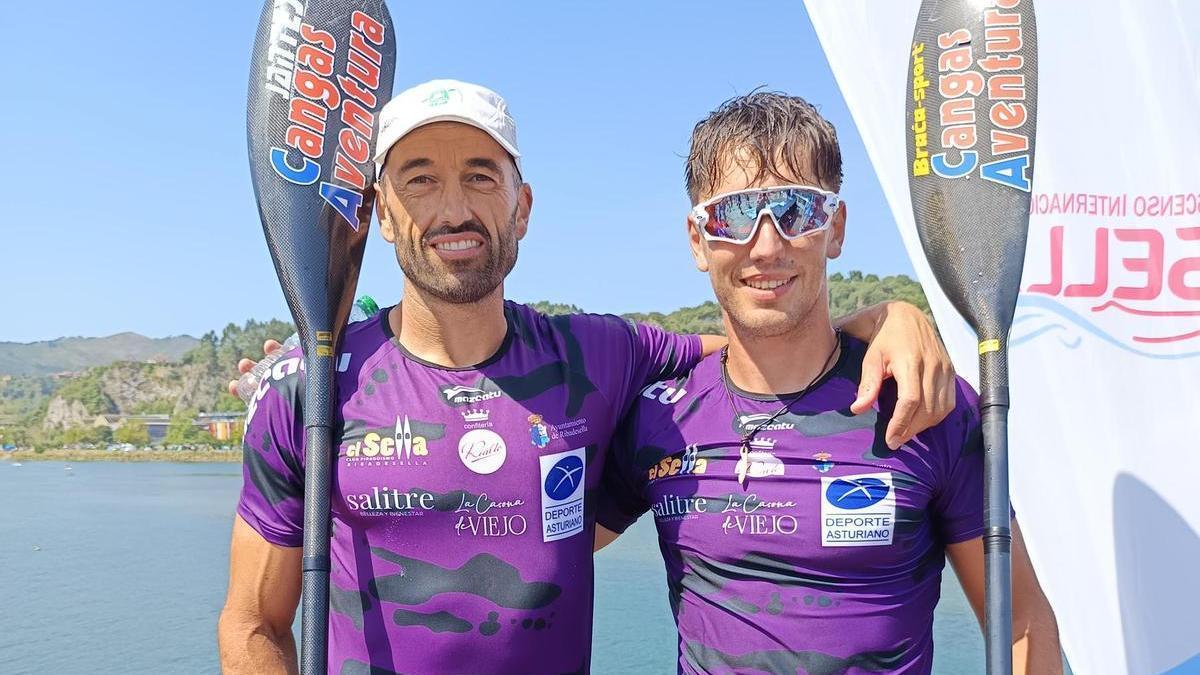 El Paseo de los Vencedores del Sella, en Ribadesella, ya tiene una placa más