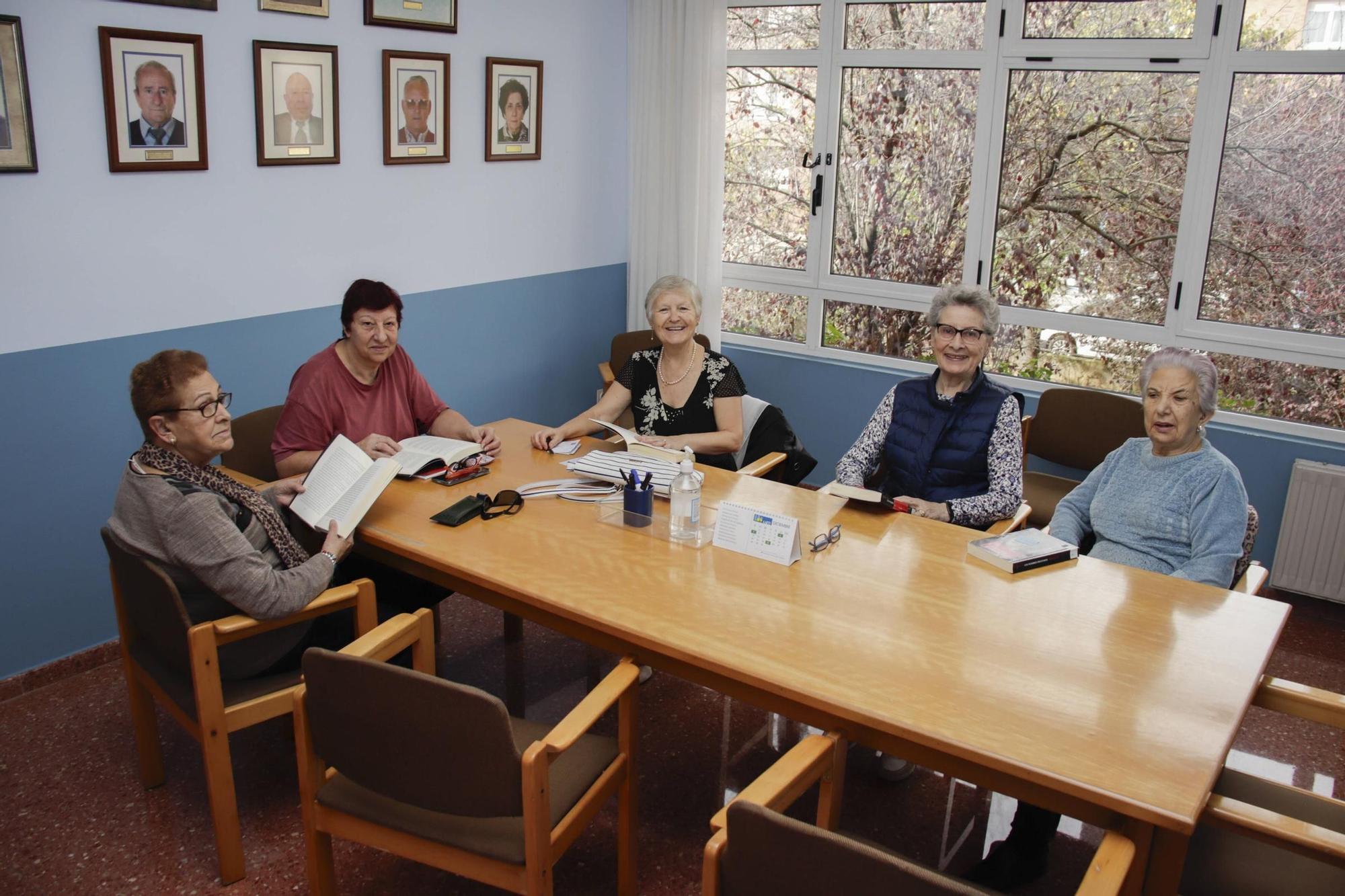 Un recorrido por el Centro Social para Mayores de El Llano, en imágenes
