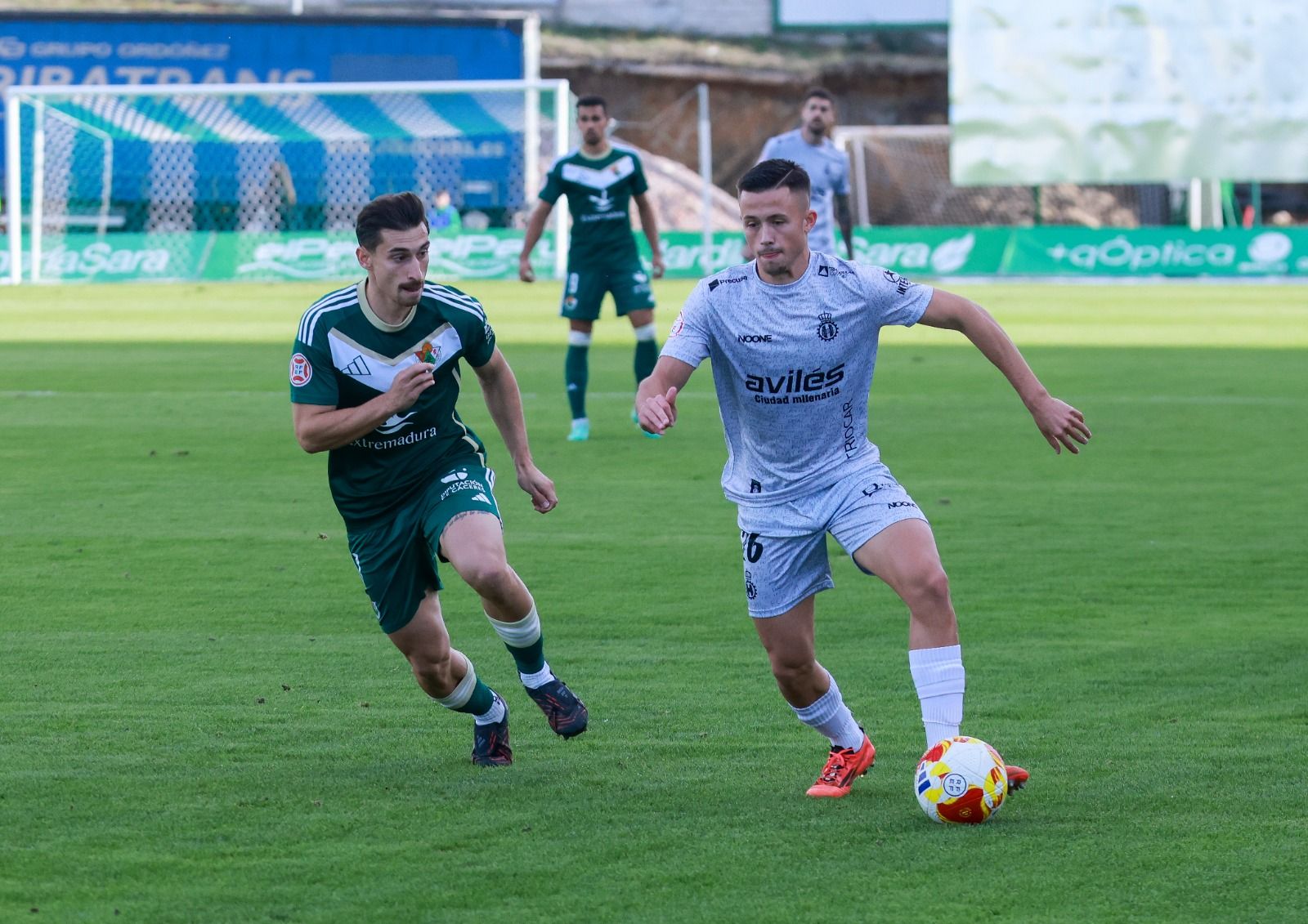 EN FOTOS: Las mejores fotografías de la victoria del Avilés ante el Cacereño