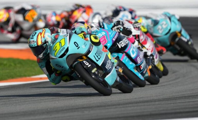 MUNDIAL DE MOTOCICLISMO | Un estratosférico Adrián Fernández consigue su primera victoria en Moto3