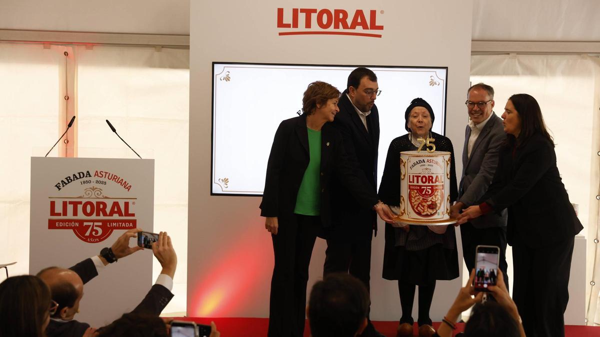 Visita a la fábrica de Nestlé de Gijón por el 75 aniversario de fabada Litoral