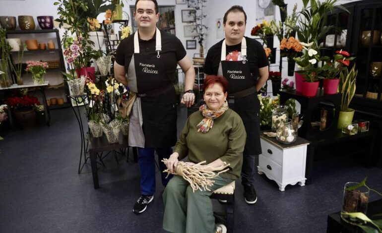 COMERCIOS EL LLANO I Raíces, la floristería familiar que creció con El Llano y sigue floreciendo cuatro décadas después