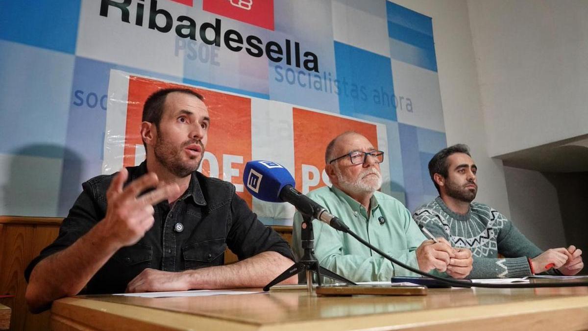 REFRIEGA POLÍTICA EN RIBADESELLA | El PSOE exige la dimisión inmediata del alcalde de Ribadesella: «Maniobró para conseguir un empleo en su propio Ayuntamiento»