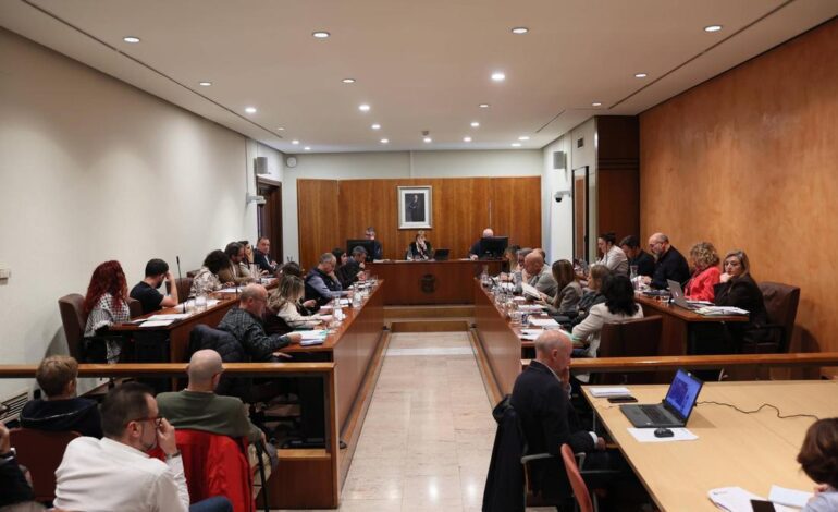 La oposición exige más concreción en las cuentas y ve «electoralistas» las propuestas del plan de barrios de Avilés