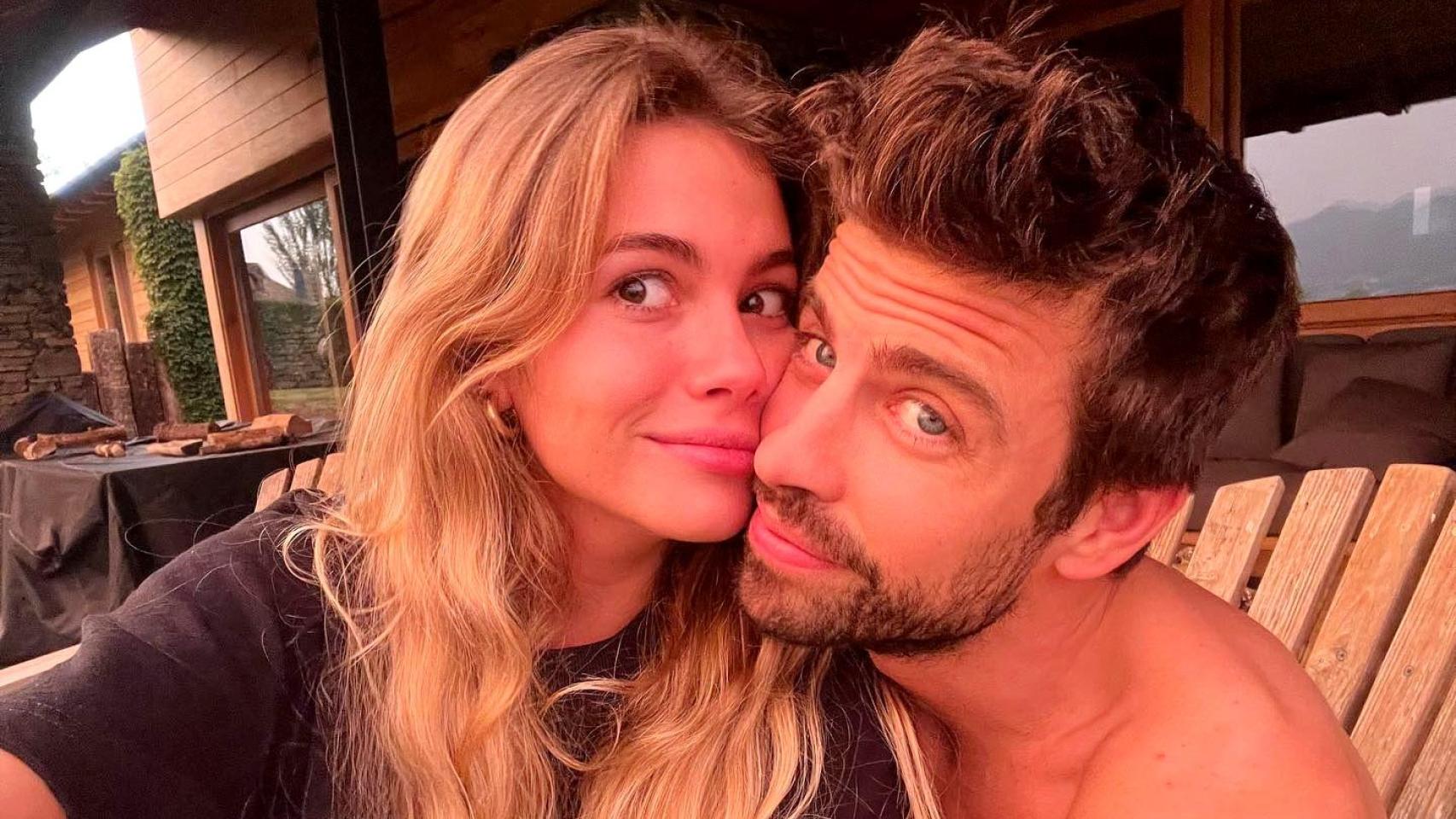 Imágenes del día: Gerard Piqué y Clara Chía derrochan cariño y complicidad en un partido de fútbol en Andorra