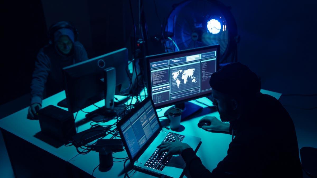 ciberadelincuentes que usan IA modificada para lanzar ataques y estafas