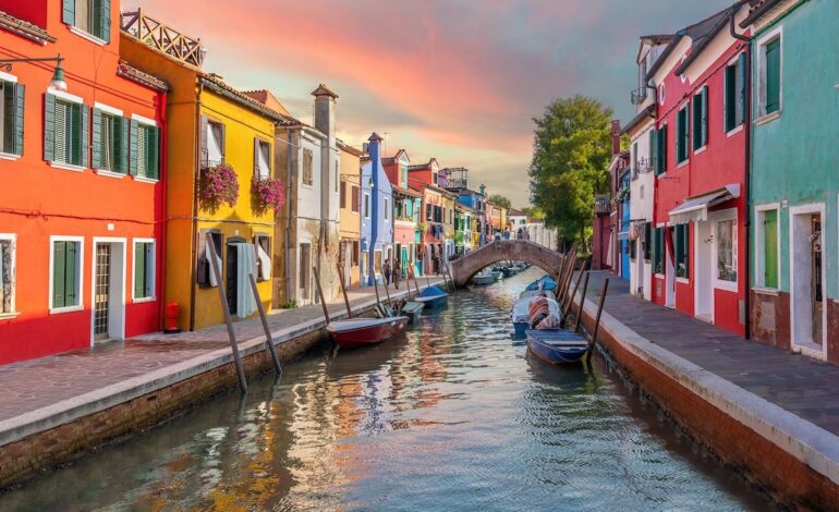 canales, islas y callejones que los turistas no conocen