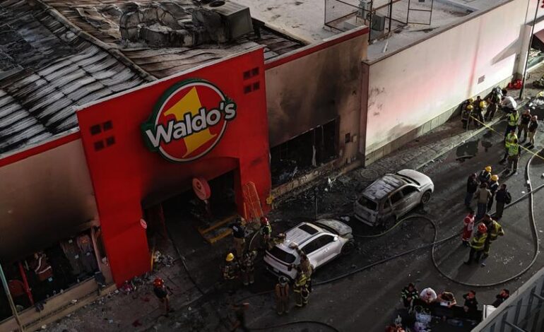 INCENDIO TIENDA MÉXICO | Al menos 23 muertos, incluidos cuatro niños, en un incendio en una tienda en México