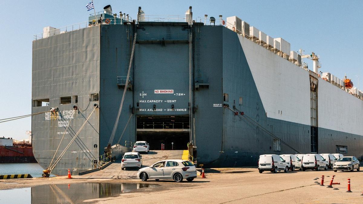 El tráfico de automóviles crece un 4,6% en el Port de Barcelona hasta octubre