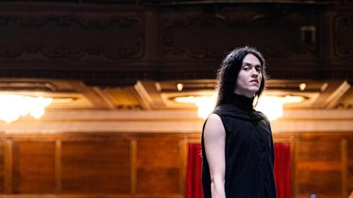 Es un buen momento para que en Asturias abran los ojos y miren hacia los artistas que estamos fuera