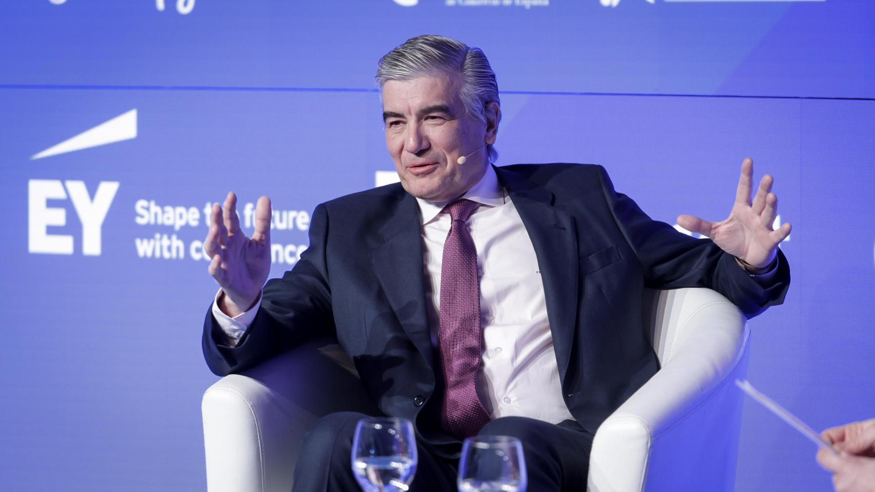 Naturgy acuerda con el país explorar un gran contrato a largo plazo