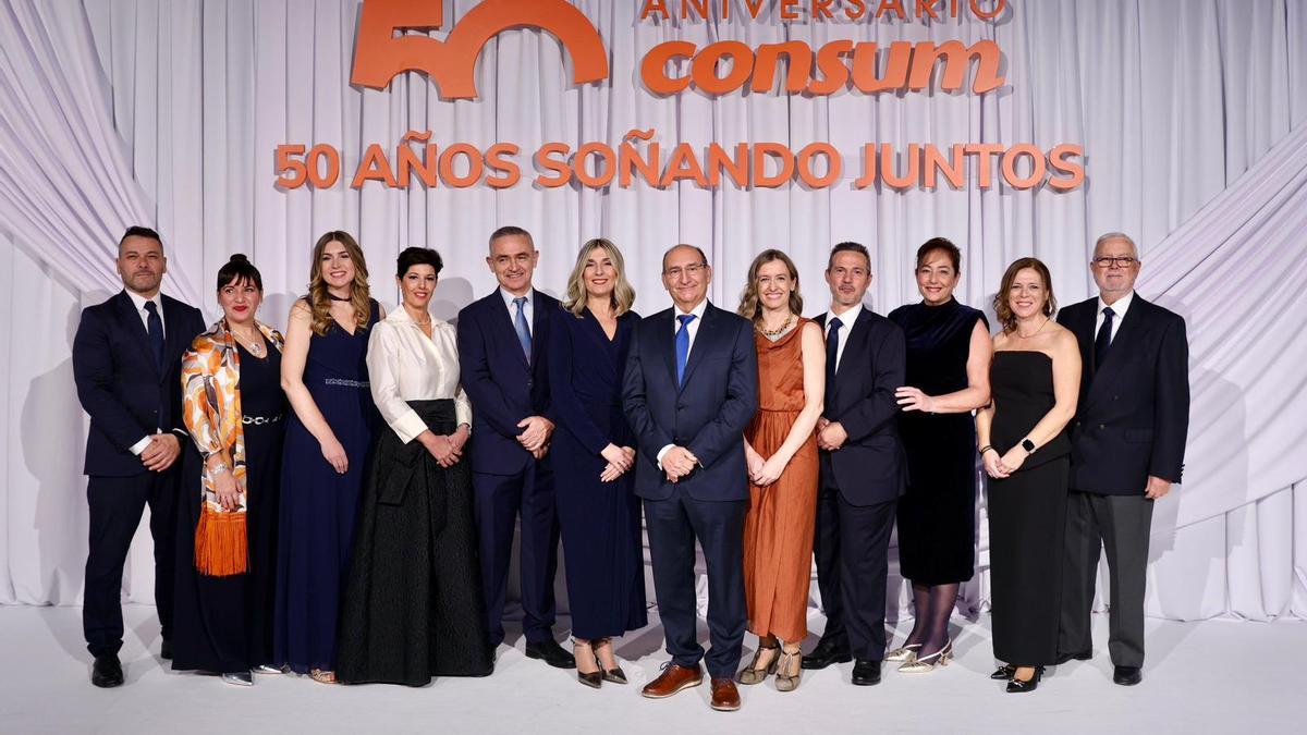 Consum consolida un modelo cooperativo de éxito entre los ‘súpers’ al cumplir cincuenta años
