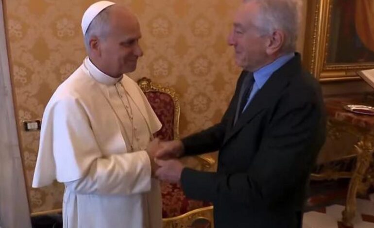 DE NIRO LEÓN XIV | Así ha sido el encuentro entre el Papa León XIV y Robert De Niro en el Vaticano