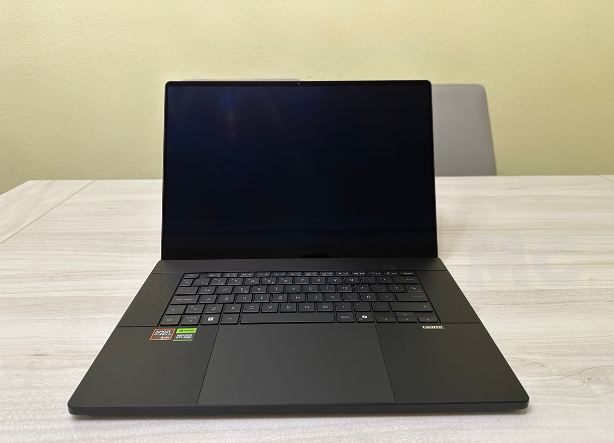 ASUS ProArt P16 OLED