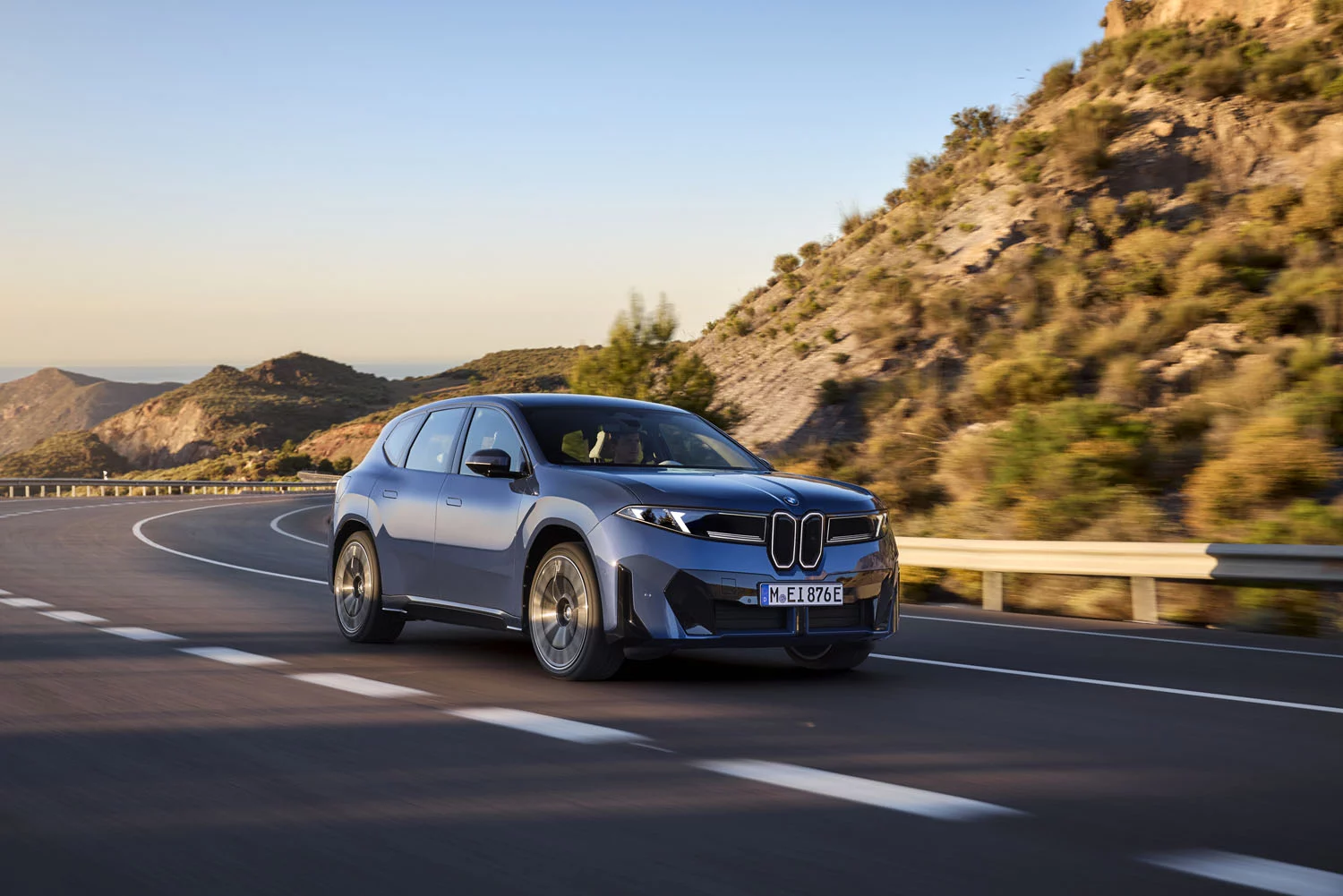 BMW pulveriza la autonomía de su iX3 con un viaje de Debrecen a Múnich