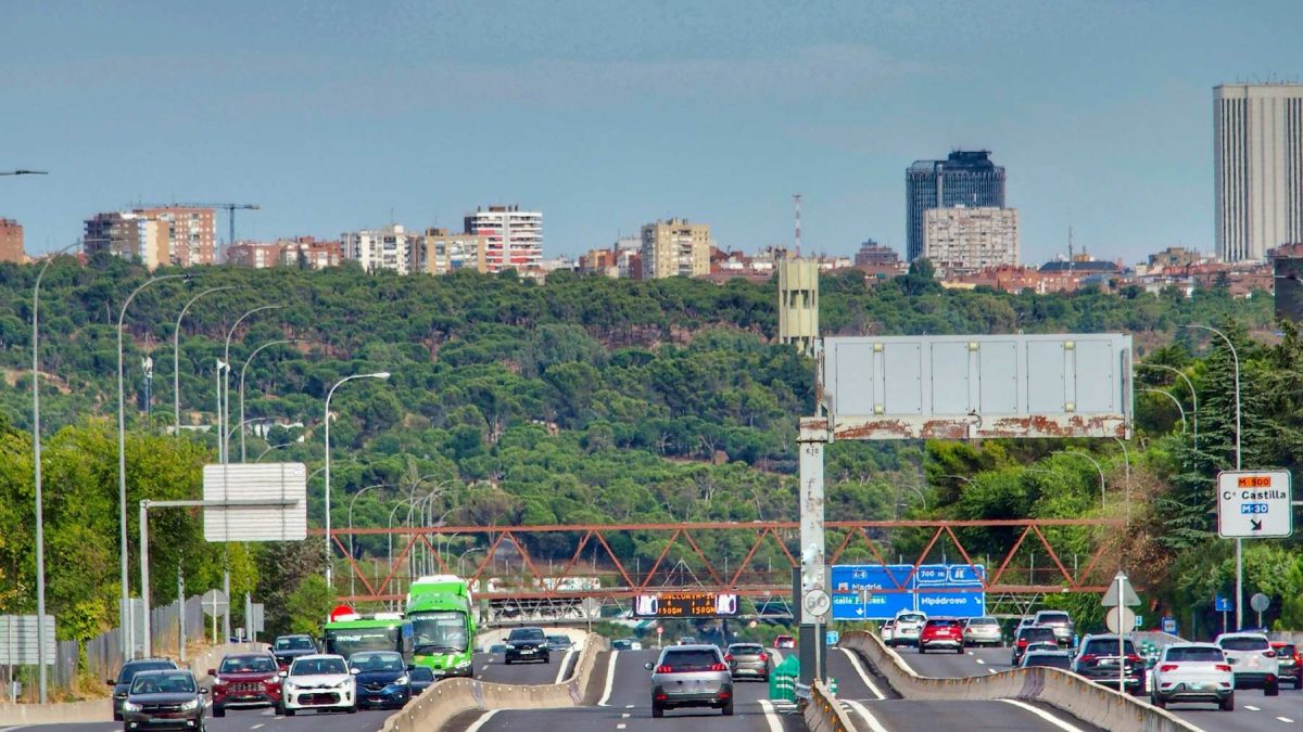 ¿Está permitido que las motocicletas circulen por el carril Bus-VAO?