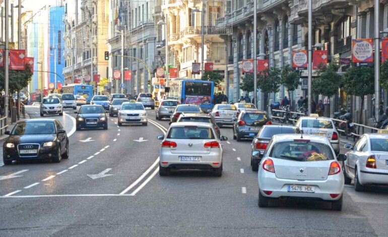 Le decimos a la IA que nos recomiende los tres mejores coches para circular en el día a día en trayectos cortos y su respuesta sorprende bastante