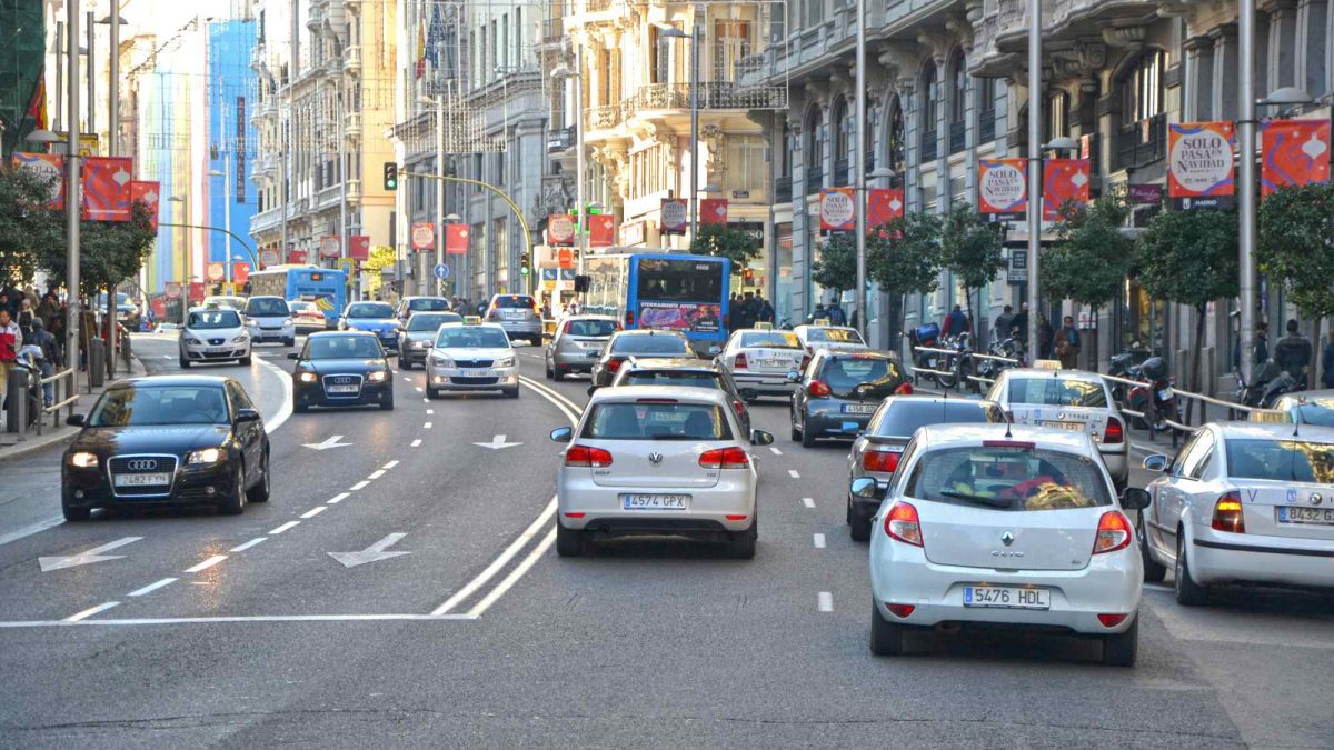 Le decimos a la IA que nos recomiende los tres mejores coches para circular en el día a día en trayectos cortos y su respuesta sorprende bastante