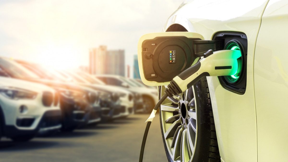 ¿Cuántos años necesita un coche eléctrico para compensar sus emisiones? 