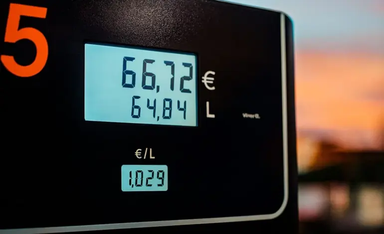 La lista de gasolineras en las que el litro de diésel ya cuesta menos de 1 euro: por tiempo limitado