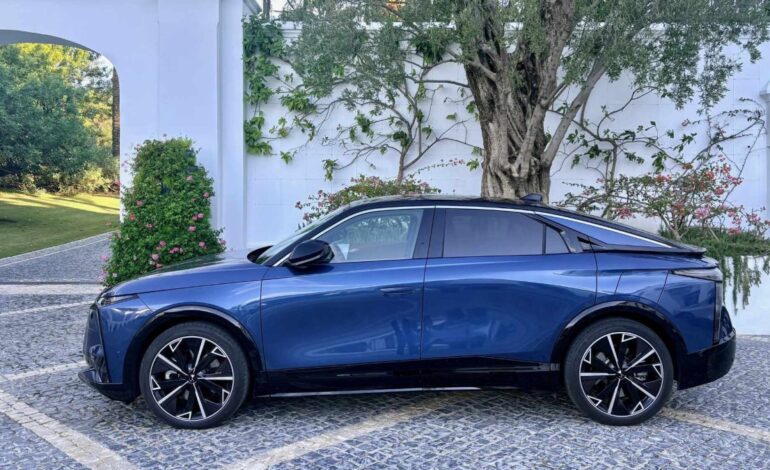 DS Nº8, el nuevo eléctrico que promete viajes sin ansiedad