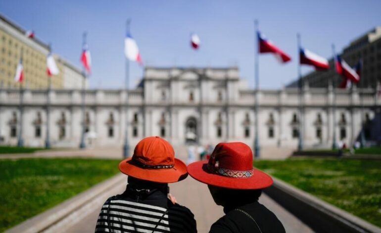 Chile se asoma a lo desconocido en sus primeros comicios presidenciales con voto obligatorio