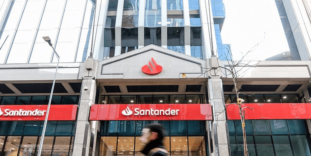 Fachada del edificio del banco Santander