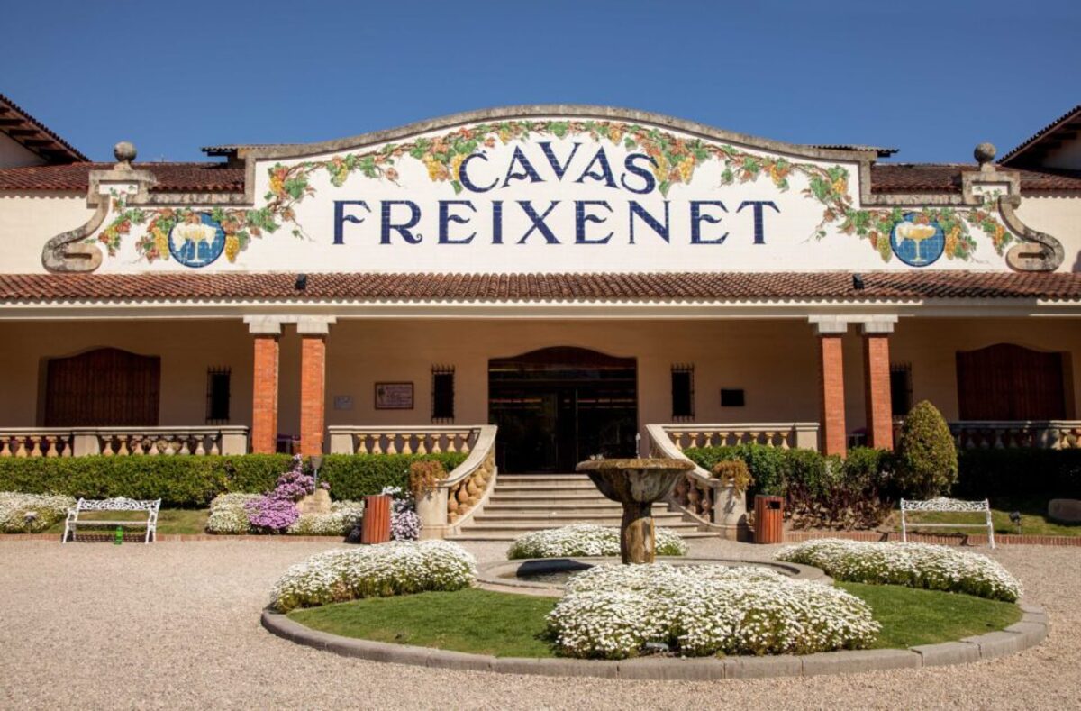 Freixenet abre camino en el sector del vino con el impulso de un Plan LGTBI+